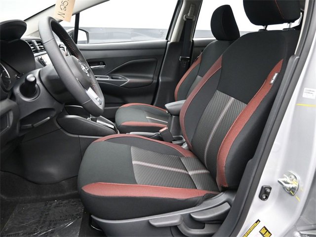 New 2025 Nissan Versa SR w/ Trunk Package image 19