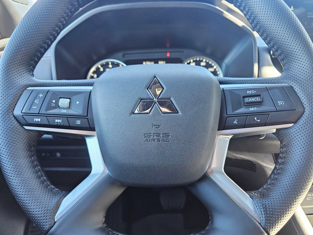 New 2026 Mitsubishi Outlander LE AWD/4WD image 19