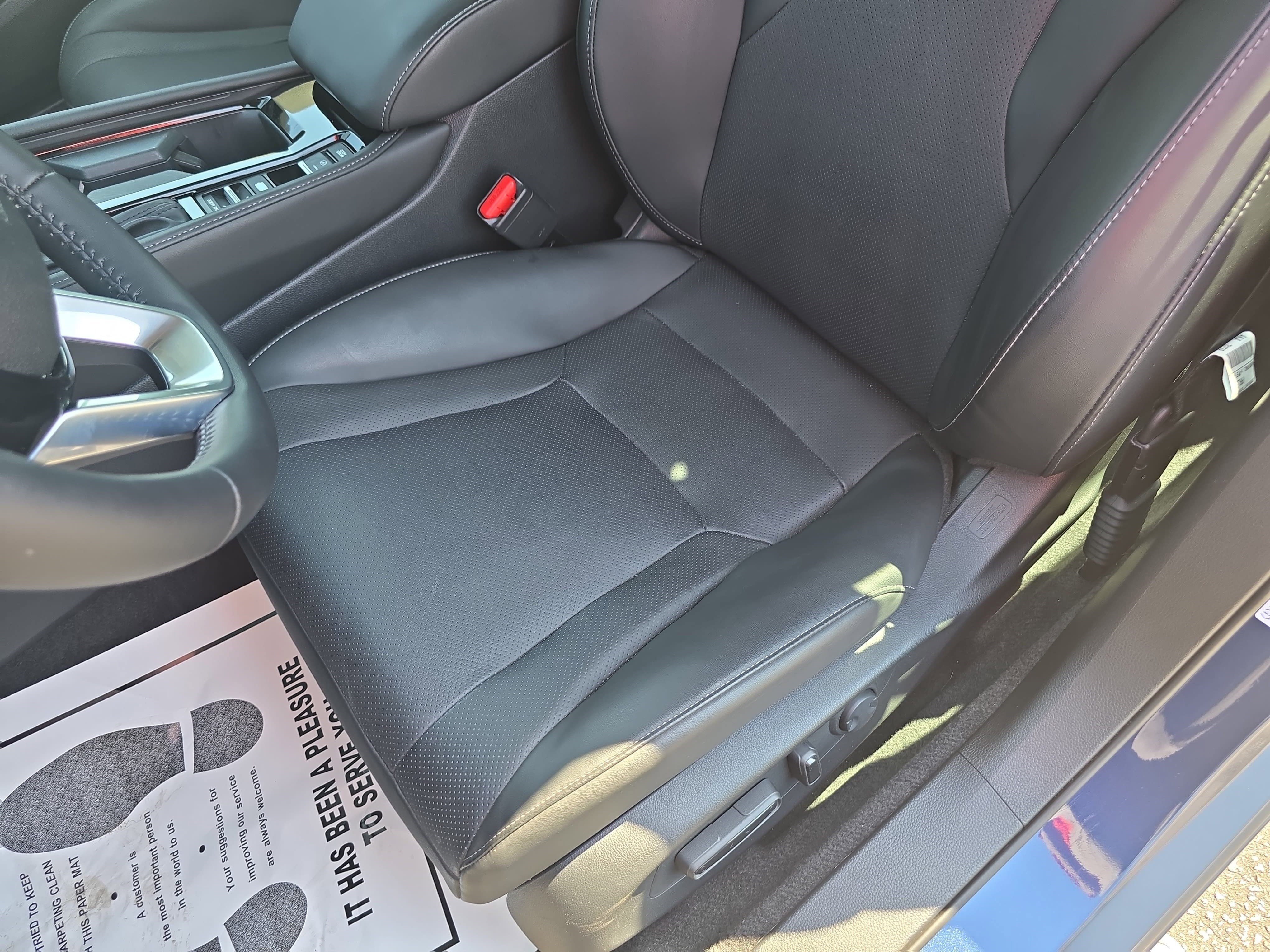 Used 2023 Honda Accord Touring image 14