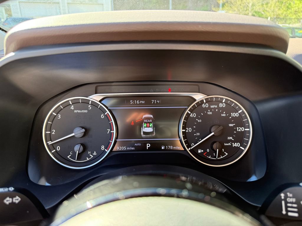 Used 2023 Nissan Rogue SV AWD/4WD image 17