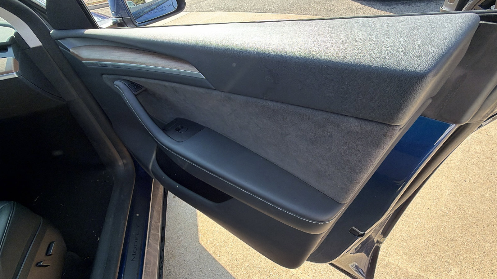 Used 2023 Tesla Model Y Long Range image 19