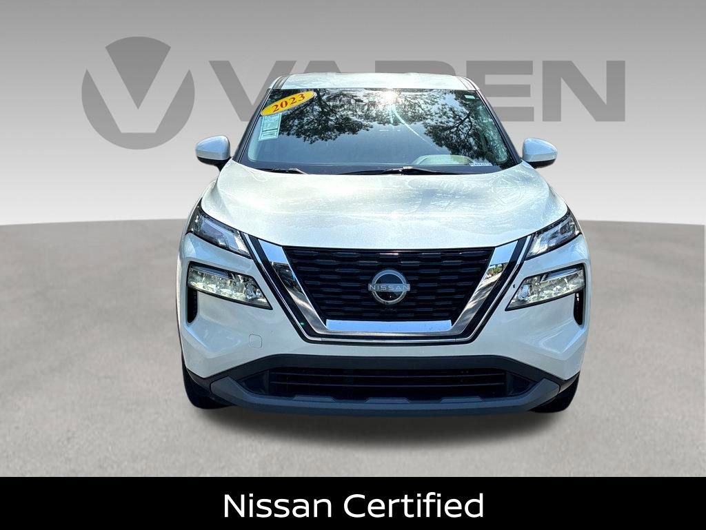 Certified 2025 Nissan Rogue SV FWD image 2