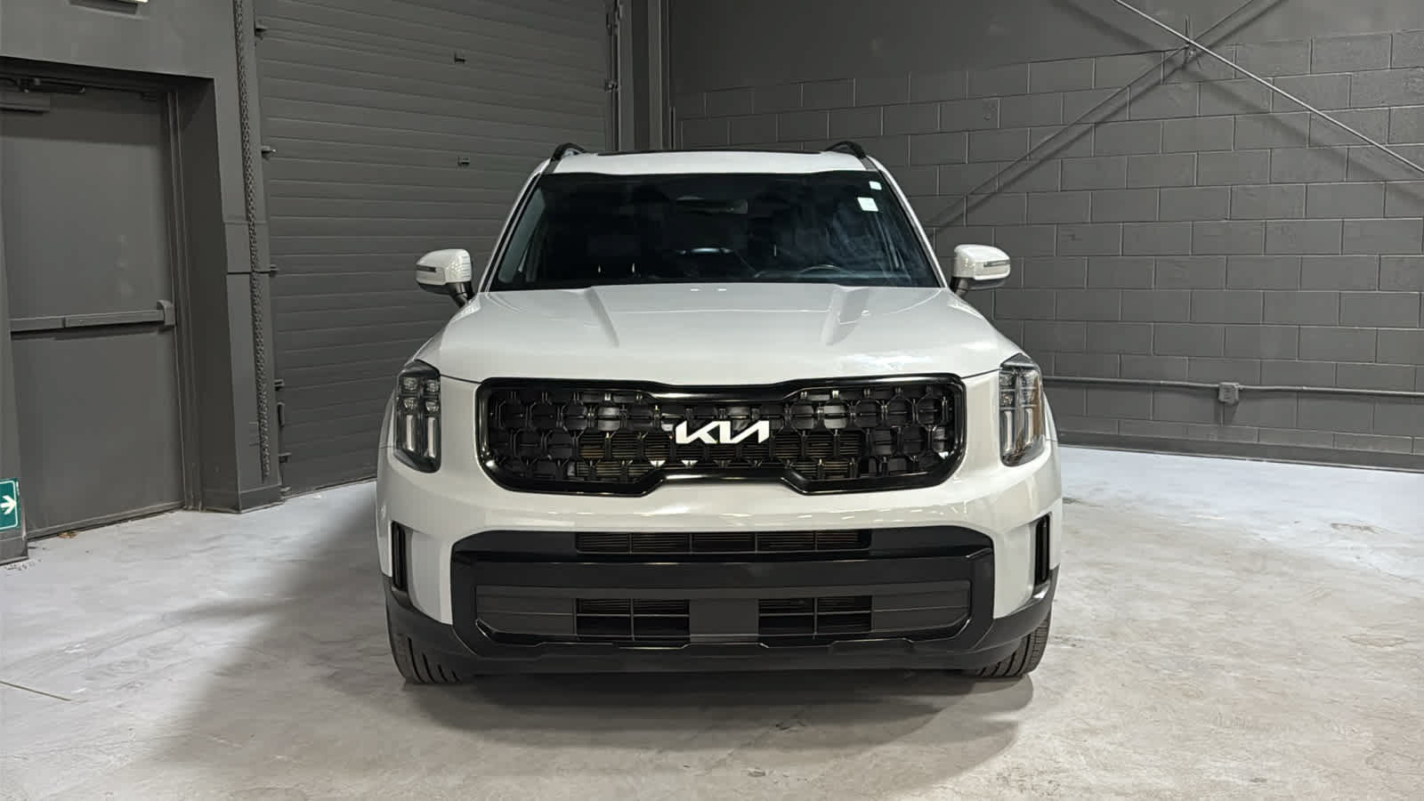 Used 2024 Kia Telluride EX X-Line AWD/4WD image 2