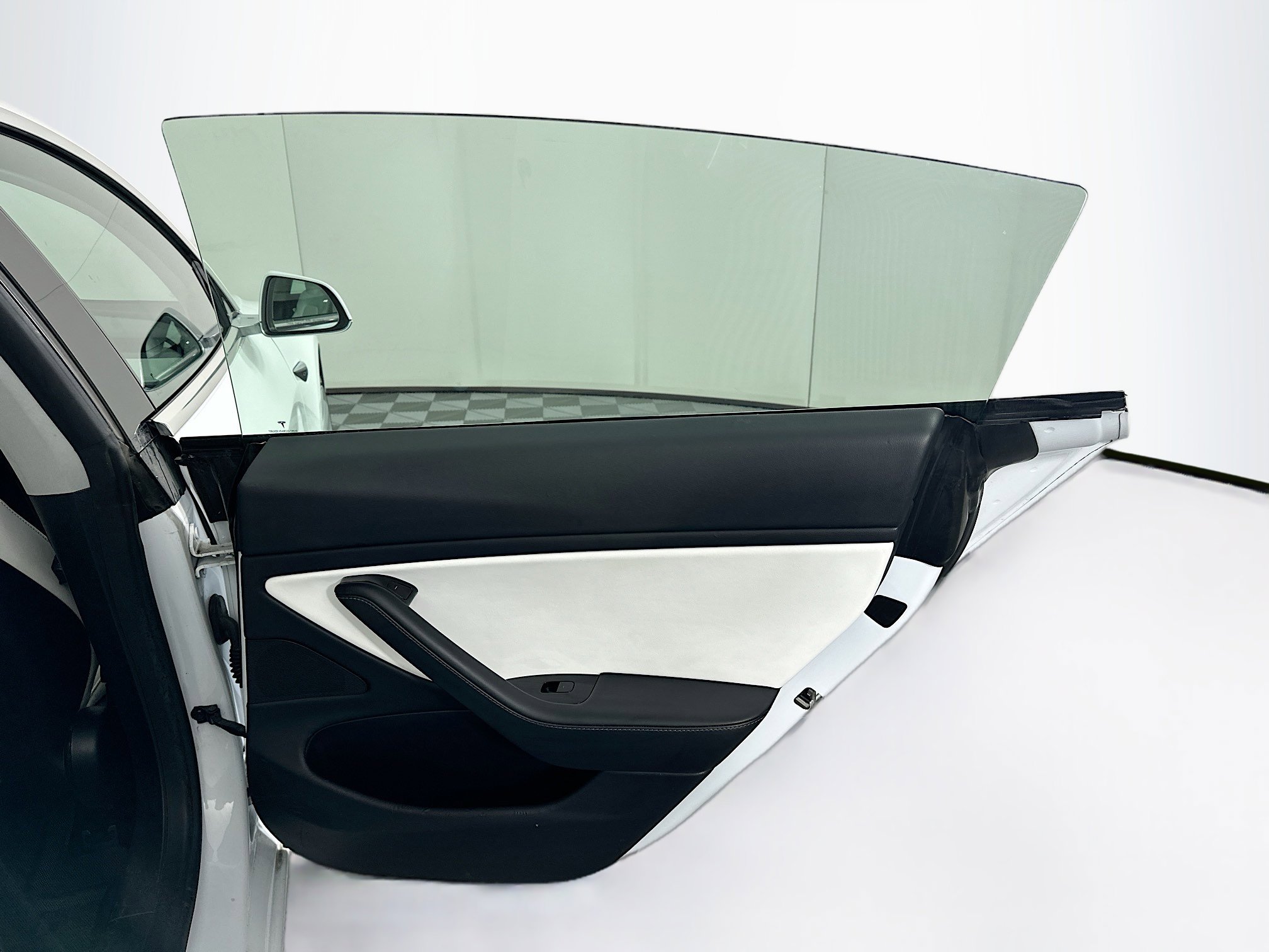 Used 2020 Tesla Model 3 Standard Range Plus image 27