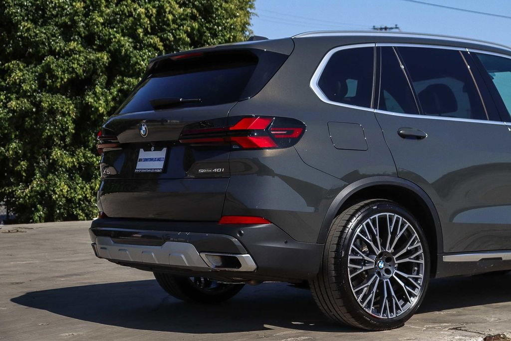 Used 2026 BMW X5 sDrive40i w/ Premium Package RWD image 11