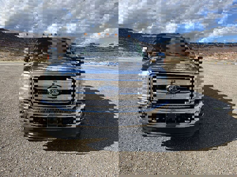 Used 2011 Ford F350 XLT w/ XLT Premium Pkg image 8