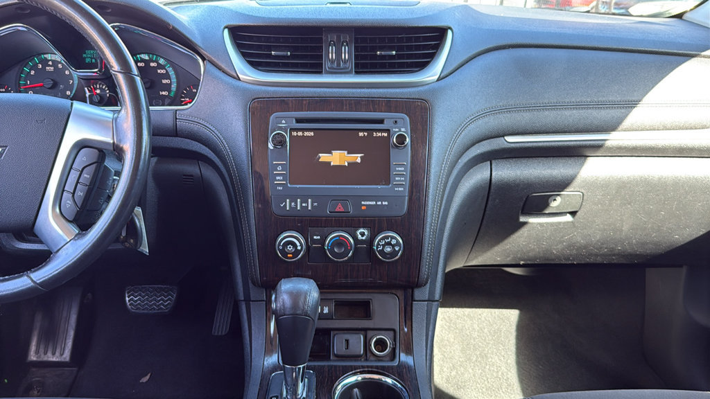 Used 2017 Chevrolet Traverse LT FWD image 31