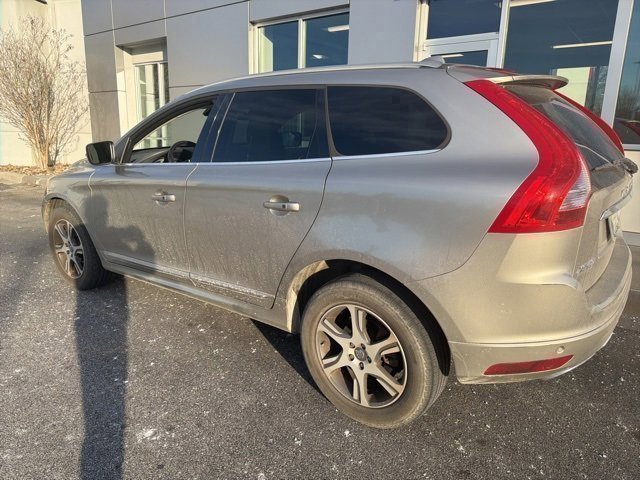 Used 2015 Volvo XC60 T6 Platinum w/ Protection Package image 3