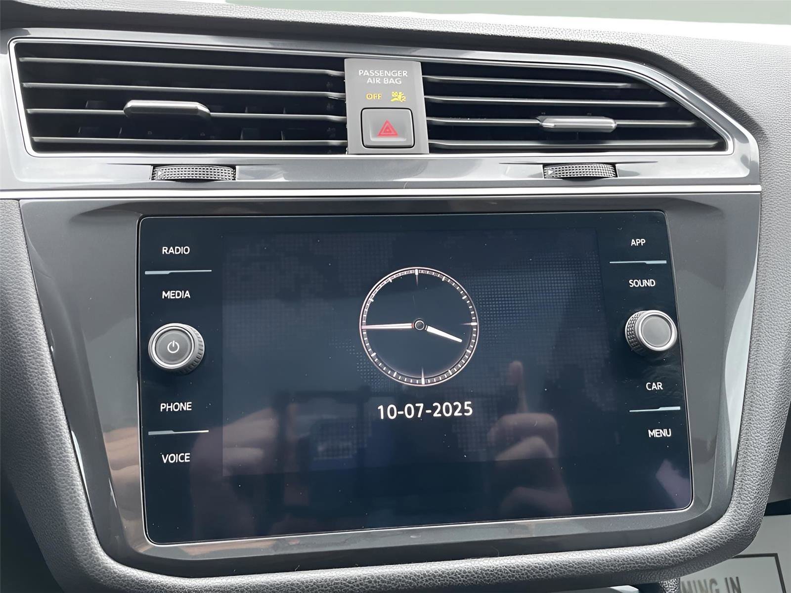 Used 2022 Volkswagen Tiguan SE R-Line image 29