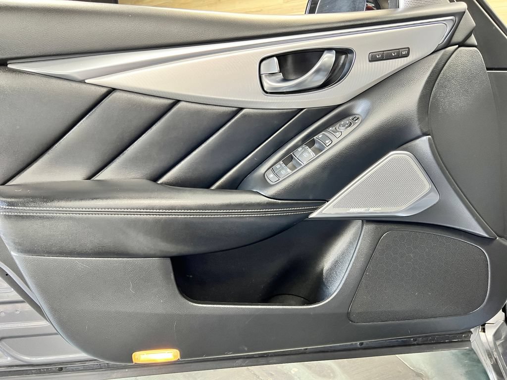 Used 2022 INFINITI Q50 Luxe w/ Cargo Package RWD image 19