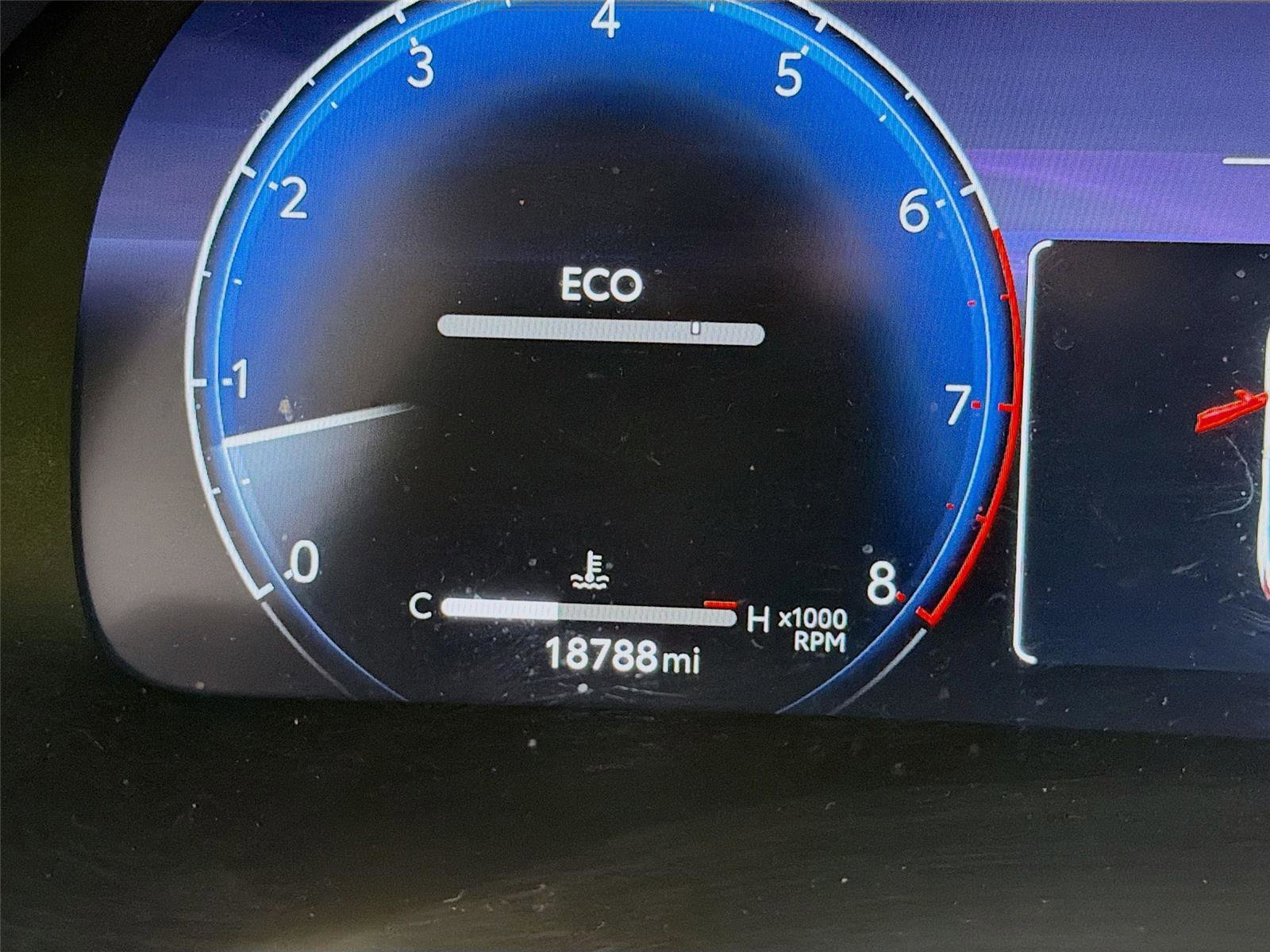 Used 2023 Toyota Highlander Limited image 13