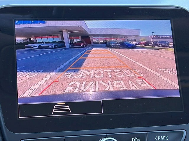 Used 2025 Chevrolet Malibu LT FWD image 17