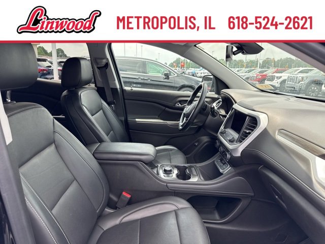 Used 2023 GMC Acadia SLT image 13