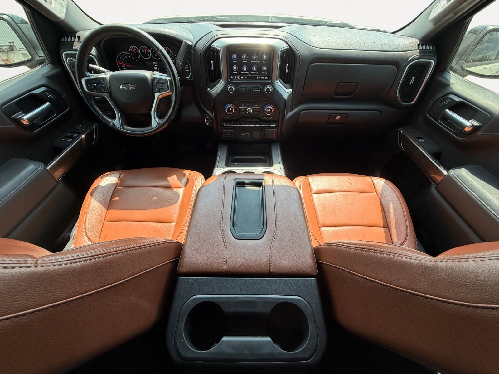 Used 2020 Chevrolet Silverado 1500 RST w/ Texas Edition AWD/4WD image 2