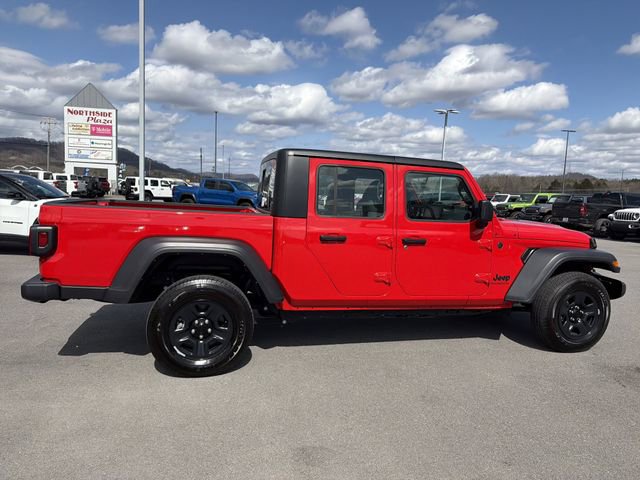 Used 2024 Jeep Gladiator Sport AWD/4WD image 5