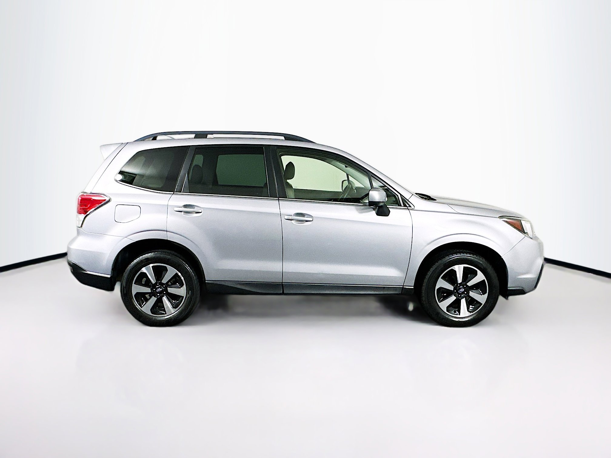 Used 2017 Subaru Forester 2.5i Limited image 10