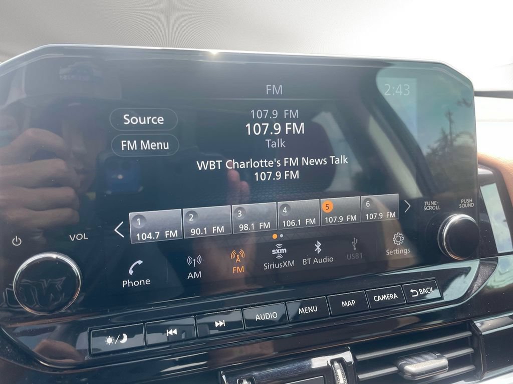 Used 2025 Nissan Pathfinder Platinum FWD image 29