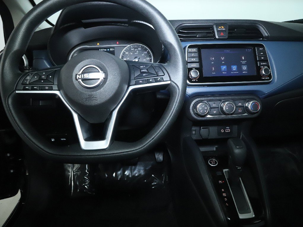 Certified 2025 Nissan Versa SV image 26