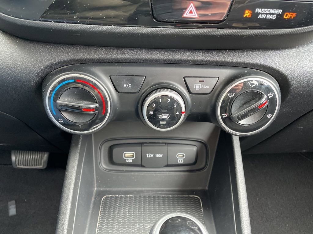 Used 2023 Hyundai Venue SE image 20