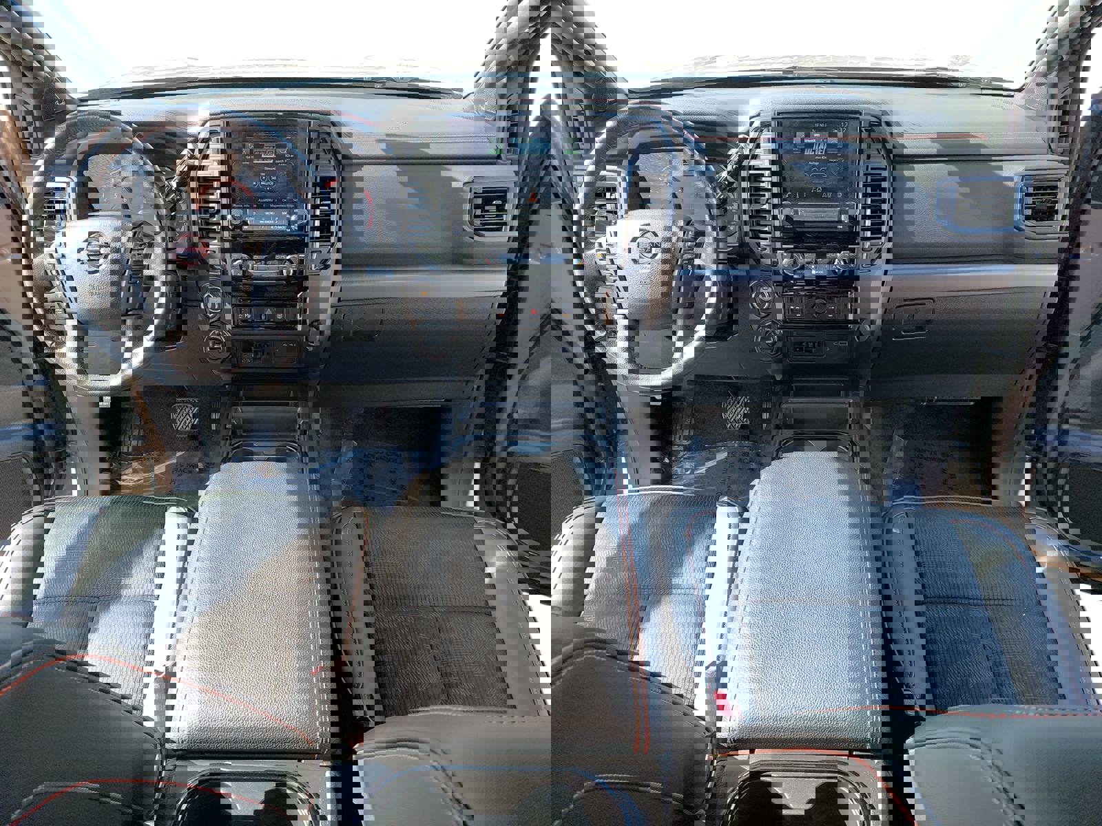 Used 2024 Nissan Titan PRO-4X image 9