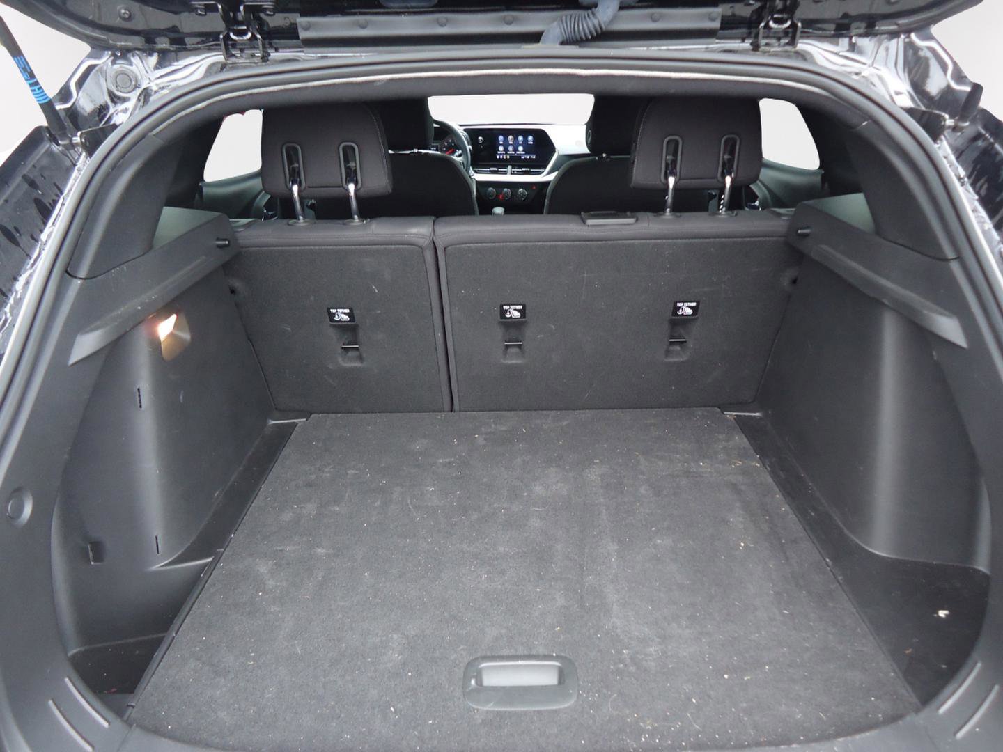 Used 2024 Chevrolet Trax RS image 29