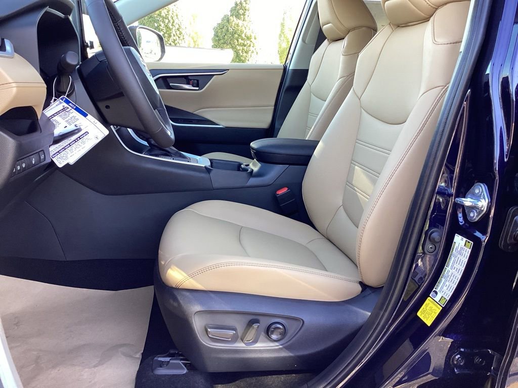 New 2025 Toyota RAV4 XLE Premium image 5