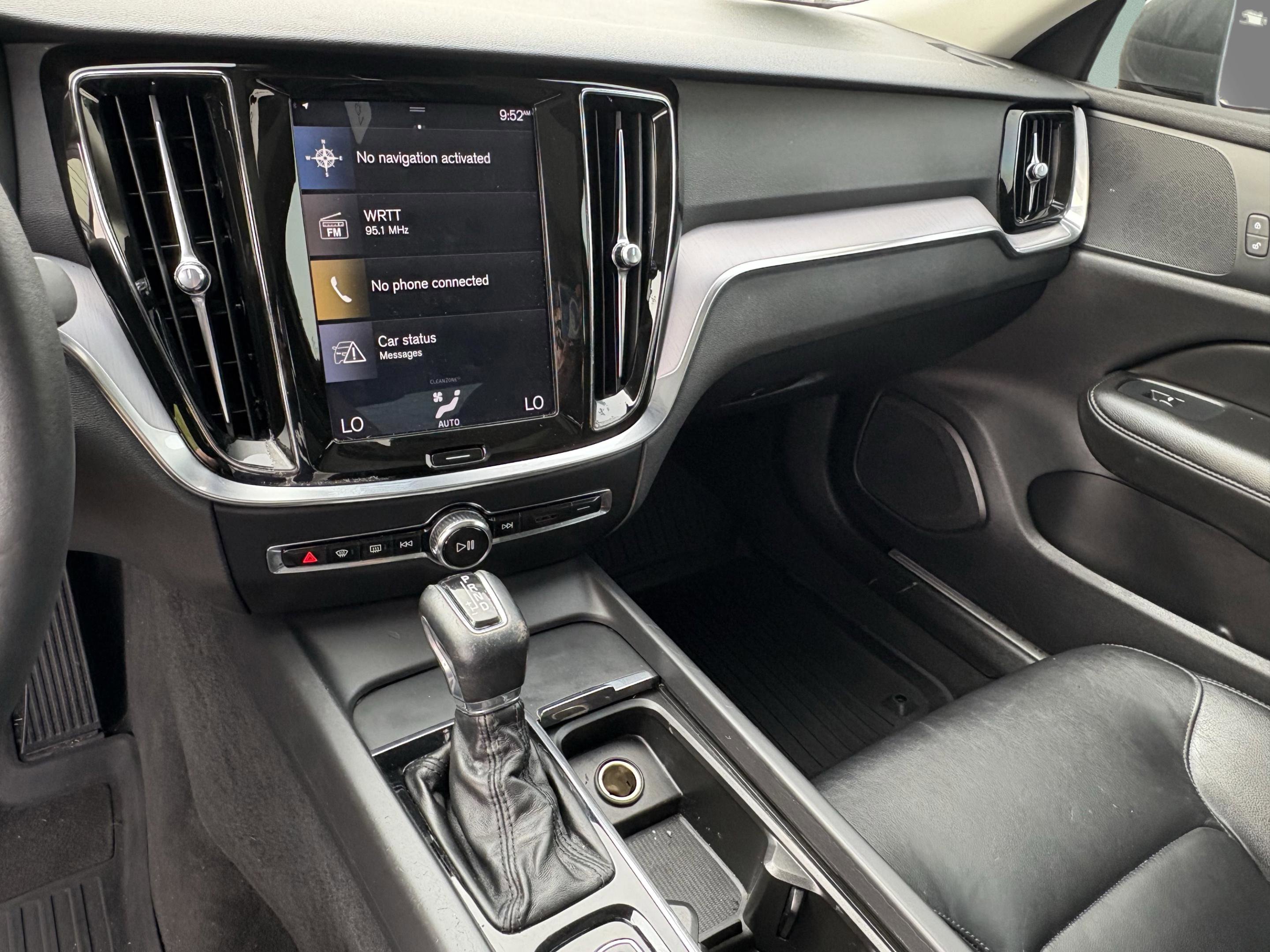 Used 2019 Volvo S60 T5 Momentum w/ Premium Package FWD image 22