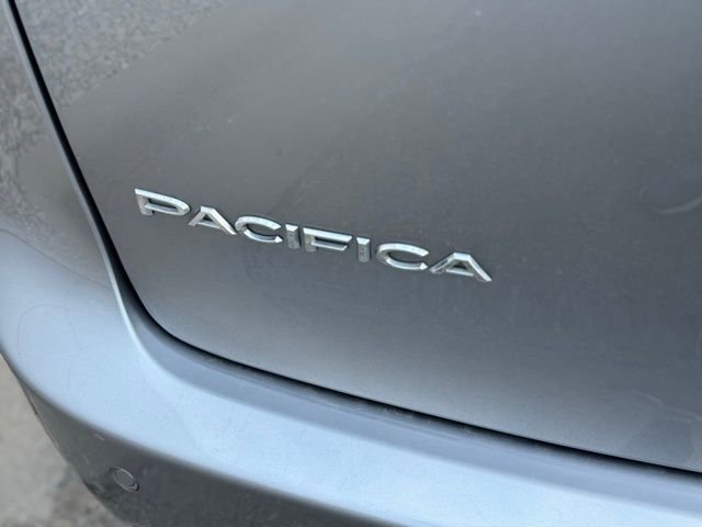 Used 2019 Chrysler Pacifica Touring Plus image 40