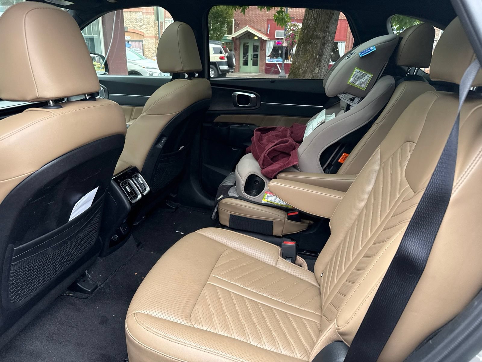 Used 2024 Kia Sorento SX Prestige w/ Olive Brown Leather Package AWD/4WD image 6