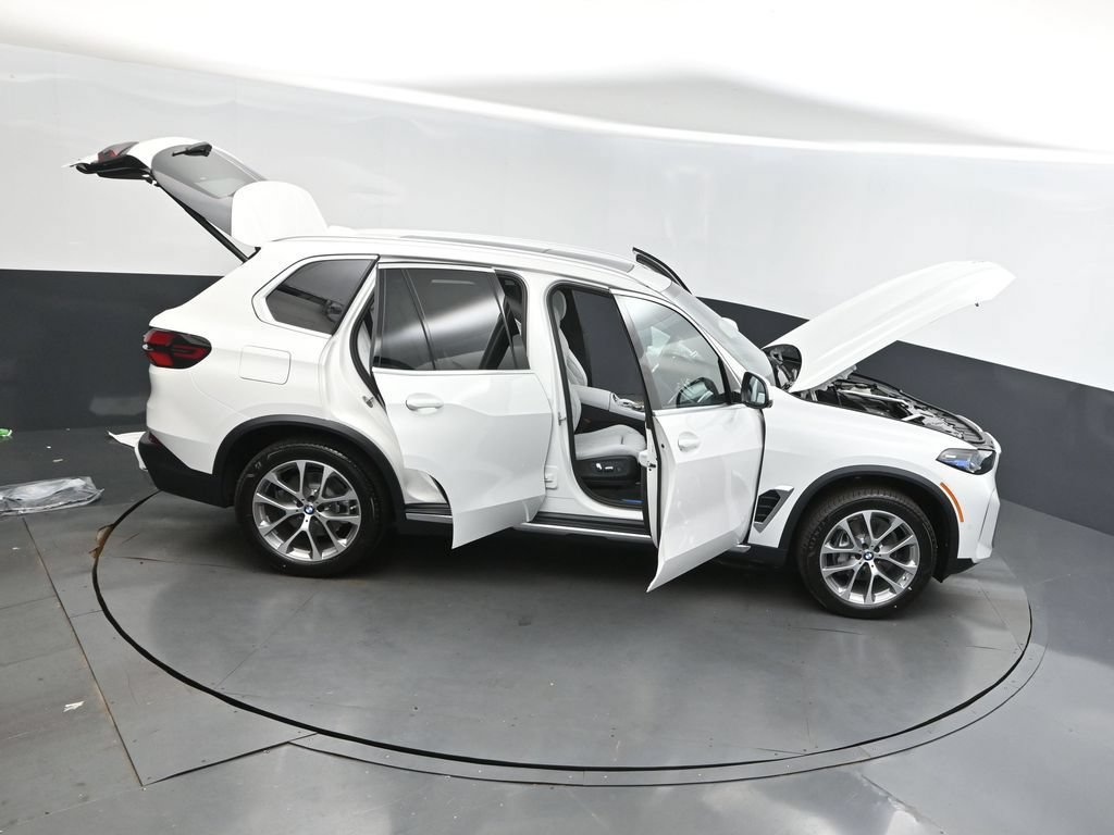 Used 2026 BMW X5 sDrive40i w/ Parking Assistance Package RWD image 48