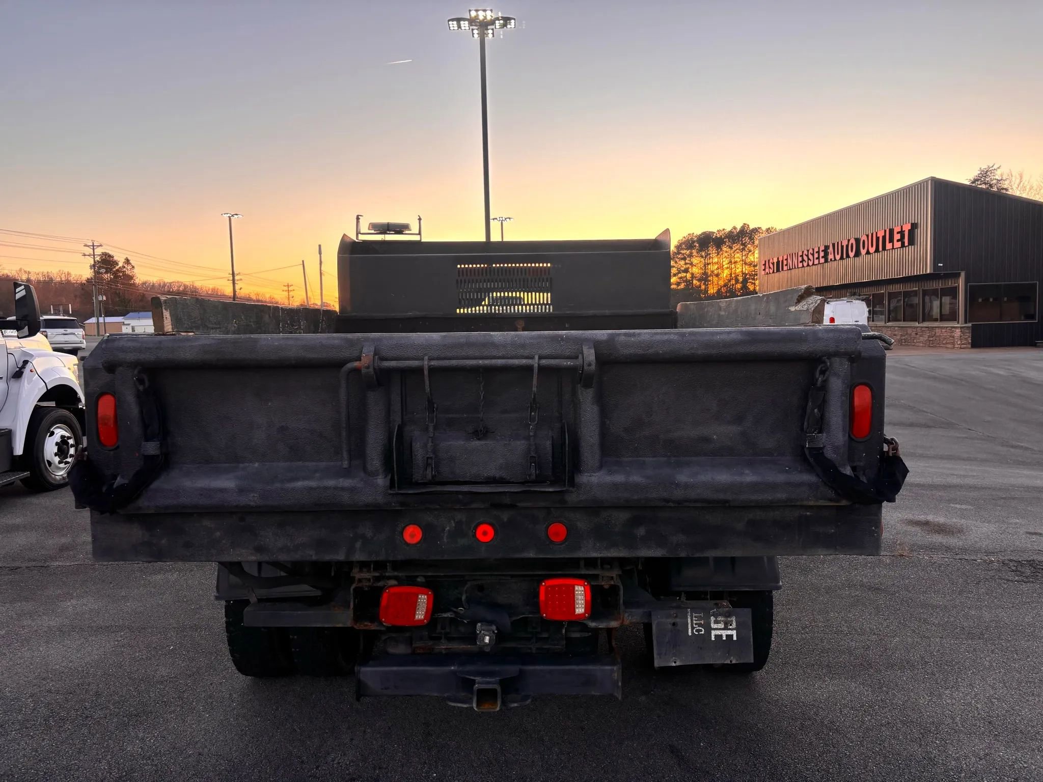 Used 2003 Ford F550 4x4 Regular Cab Super Duty image 6