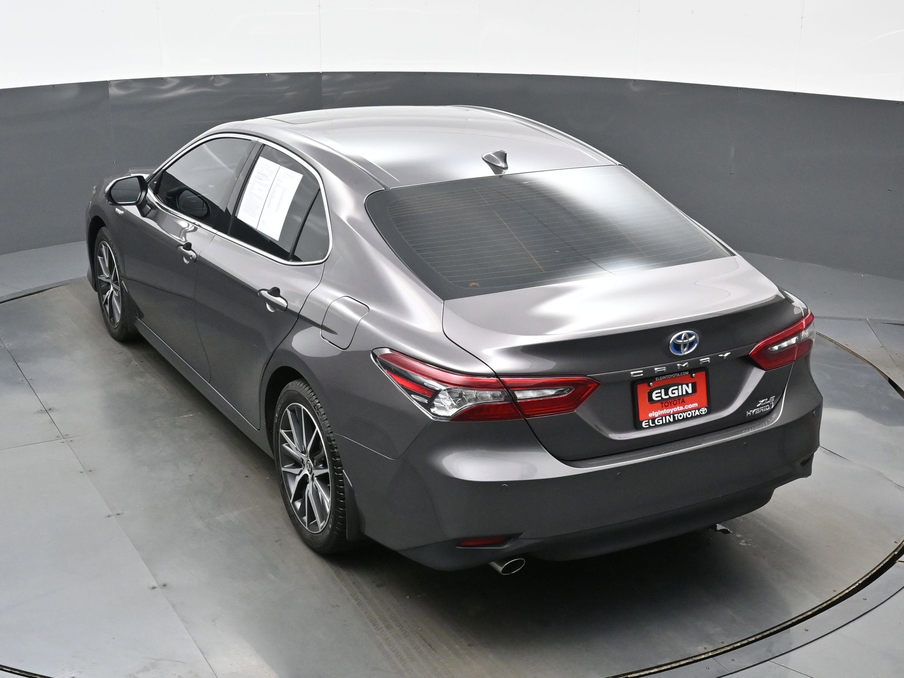 Used 2021 Toyota Camry XLE w/ Navigation Upgrade Package FWD image 40