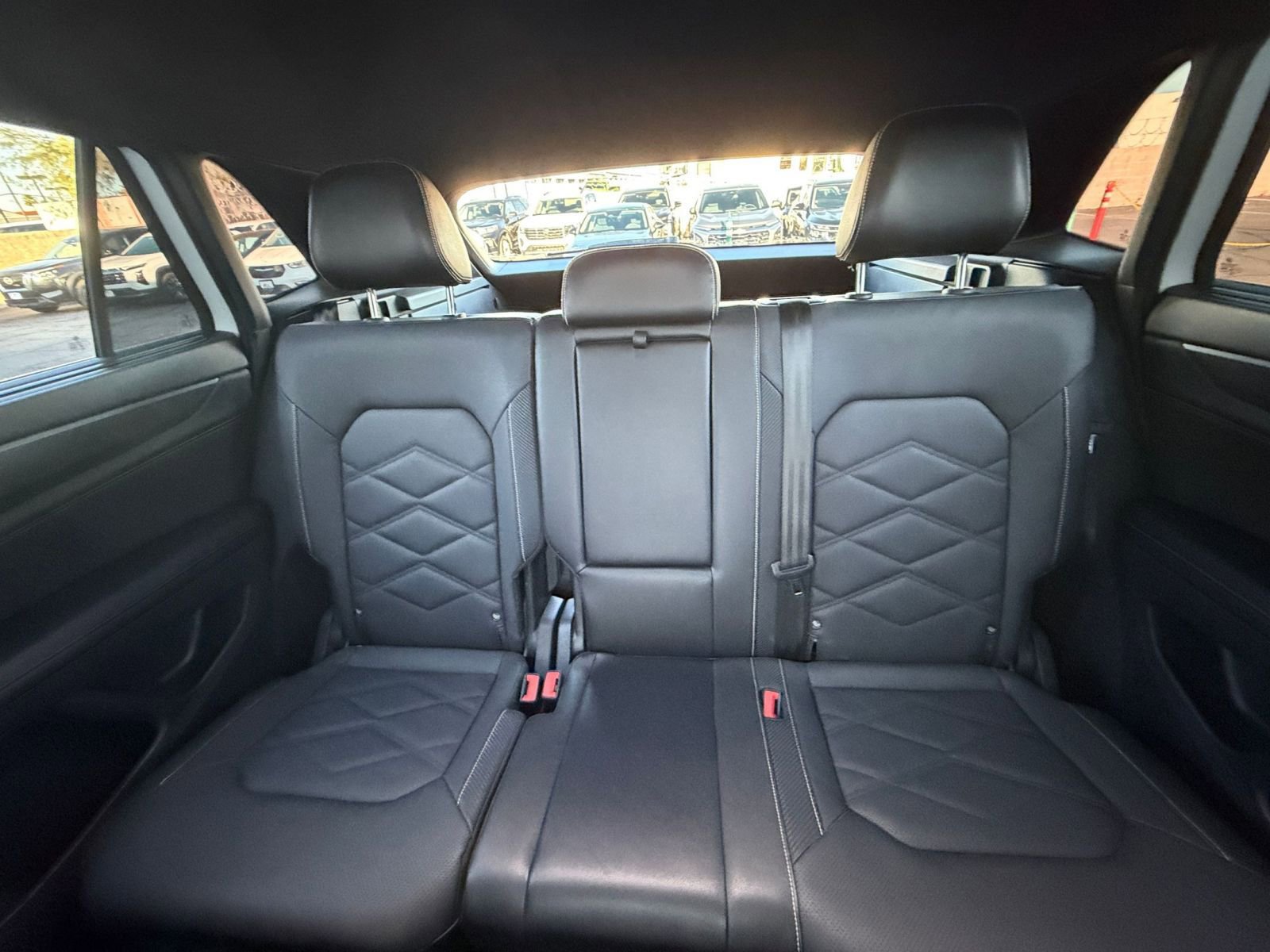 Used 2025 Volkswagen Atlas Cross Sport SE FWD image 40