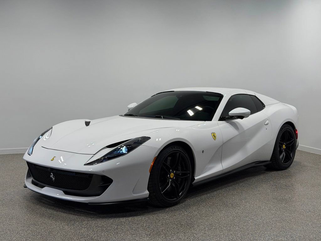 Used 2023 Ferrari 812 GTS RWD image 3