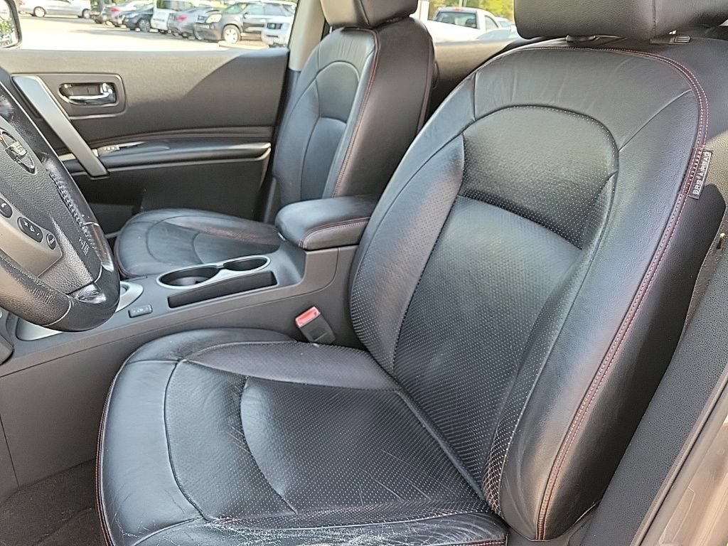 Used 2009 Nissan Rogue SL w/ Leather Pkg FWD image 8