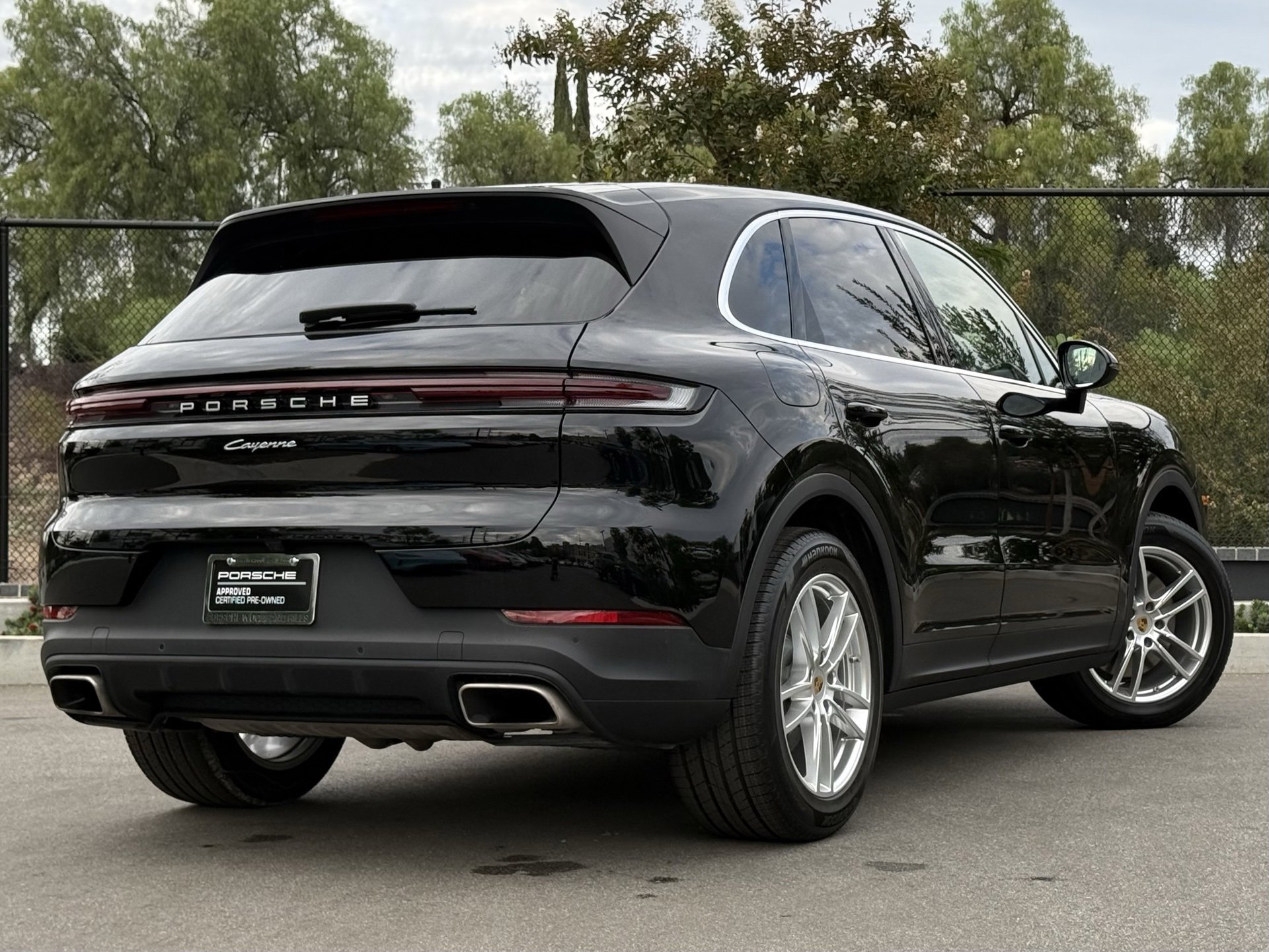Certified 2024 Porsche Cayenne image 7