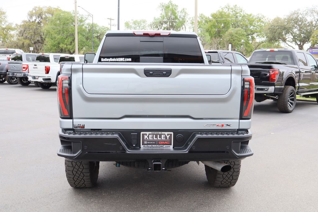 Used 2024 GMC Sierra 2500 AT4X image 7