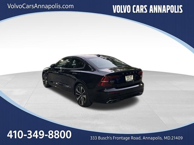 Used 2022 Volvo S60 B5 Momentum w/ Climate Package FWD image 5