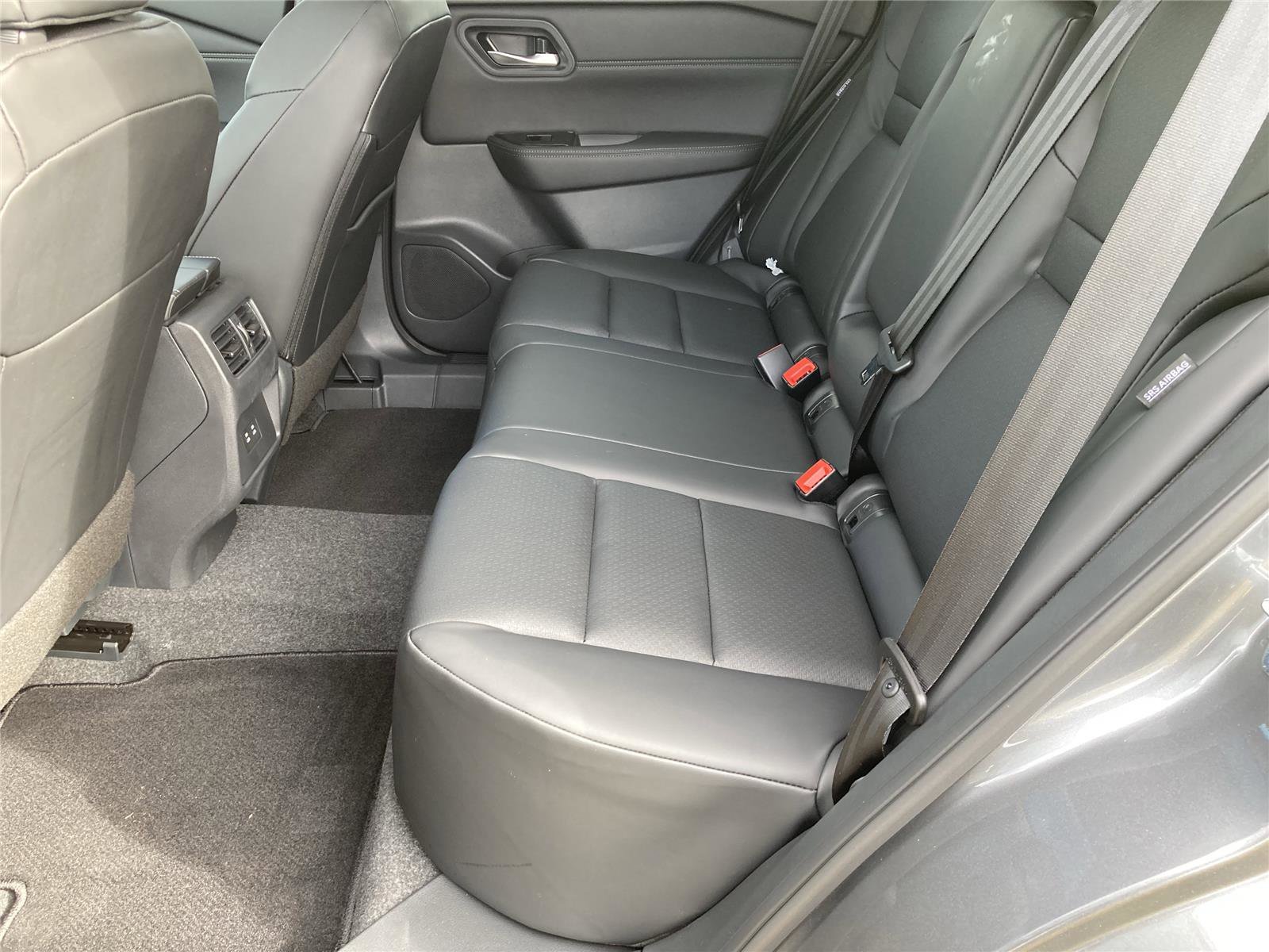 New 2026 Nissan Rogue SV image 31