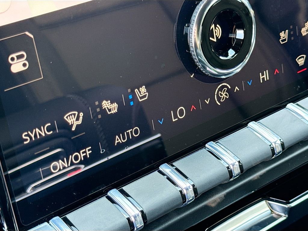 New 2026 GMC Yukon XL Denali w/ Denali Reserve Package image 21