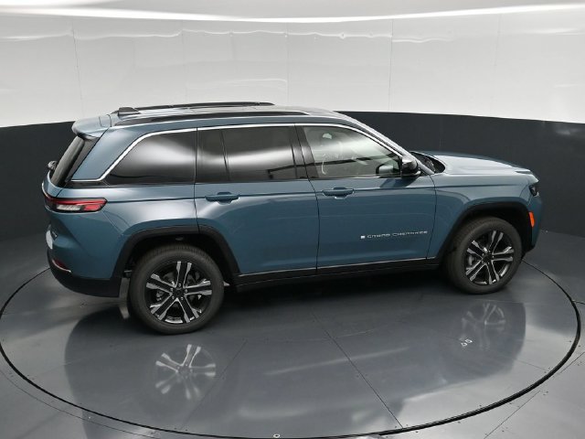New 2027 Jeep Grand Cherokee Limited w/ Trailer Tow Package AWD/4WD image 50