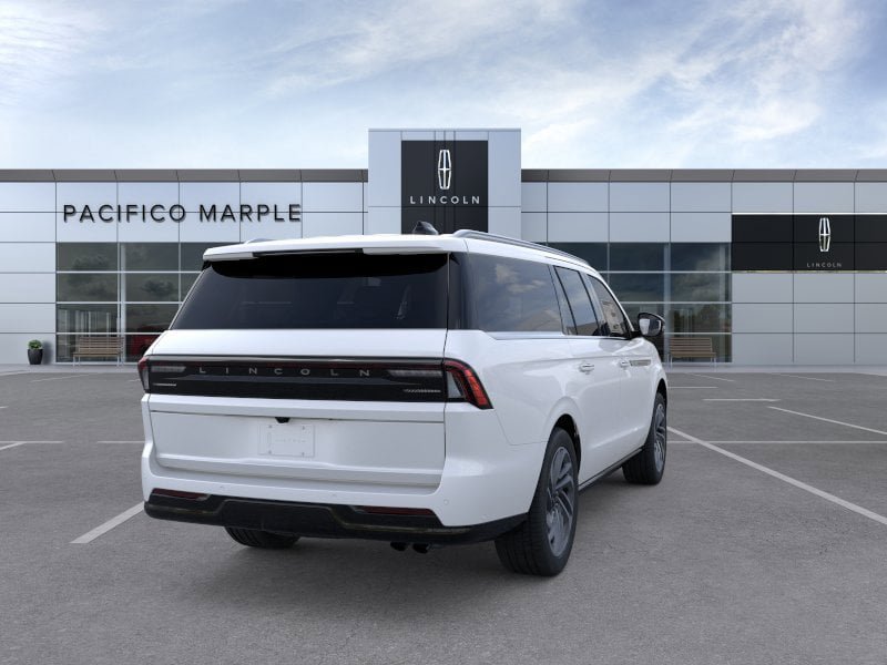 New 2026 Lincoln Navigator L Reserve AWD/4WD image 8