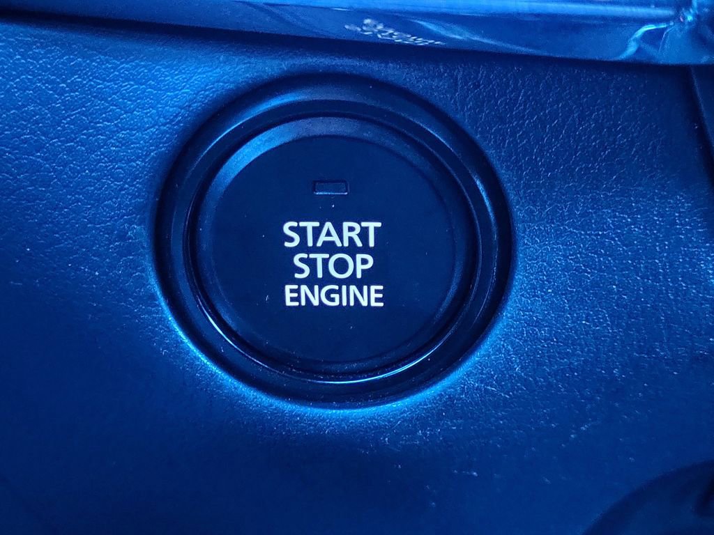 Used 2020 MAZDA CX-30 Premium image 29