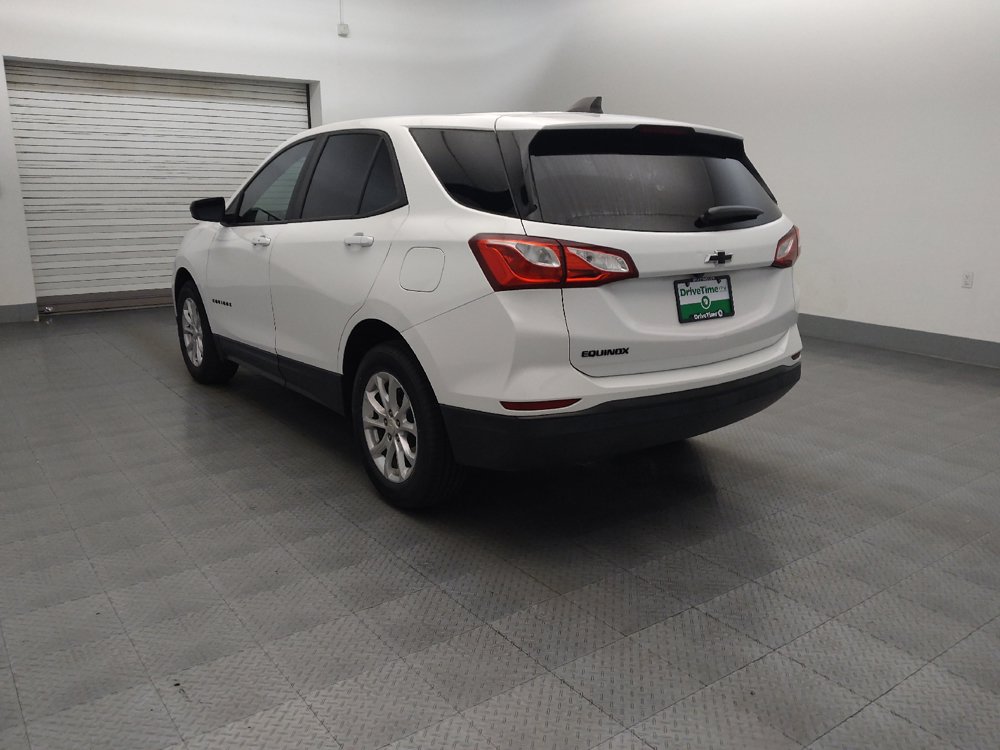 Used 2020 Chevrolet Equinox LS w/ LS Convenience Package FWD image 5