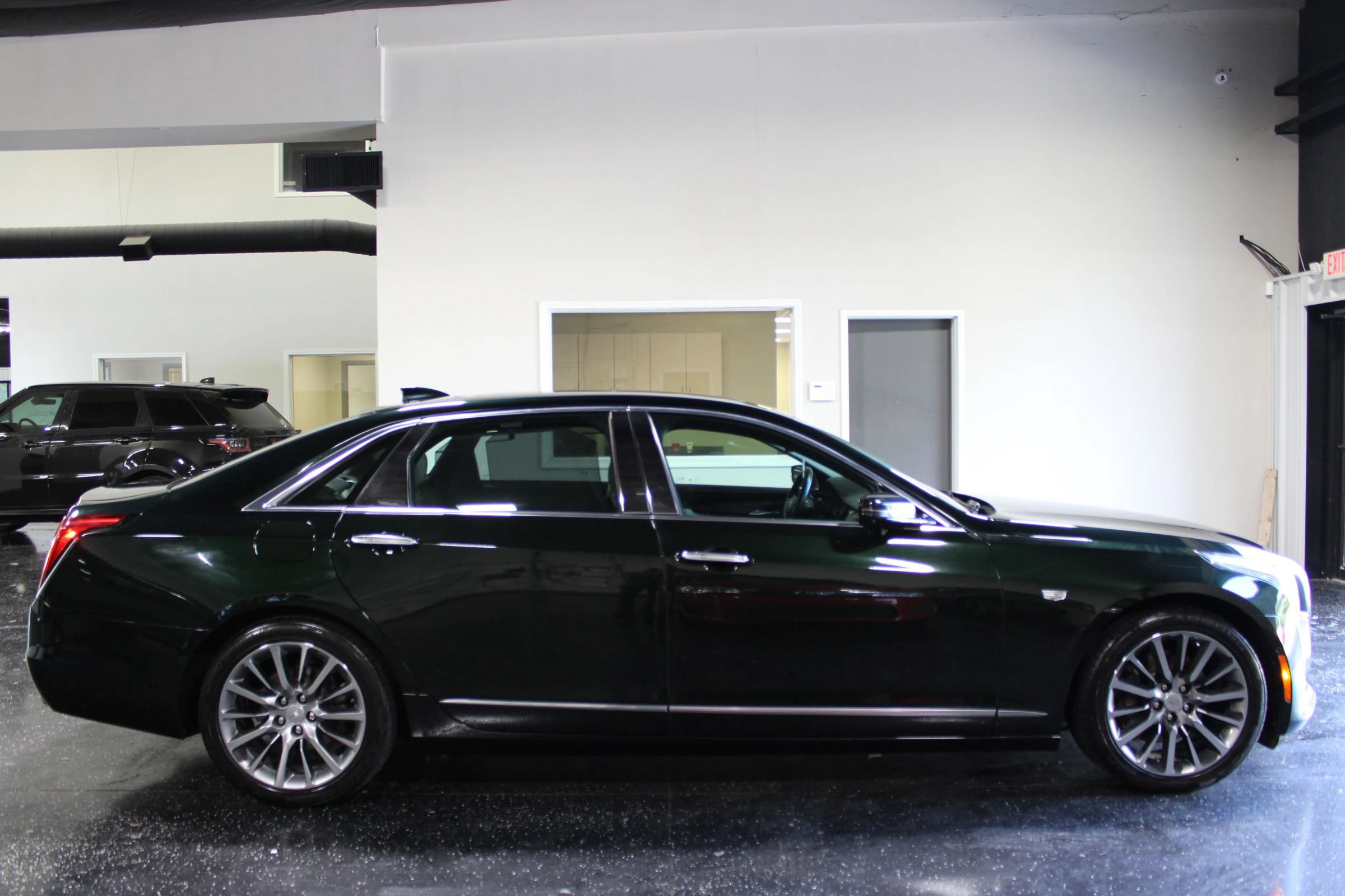 Used 2017 Cadillac CT6 Luxury AWD/4WD image 2