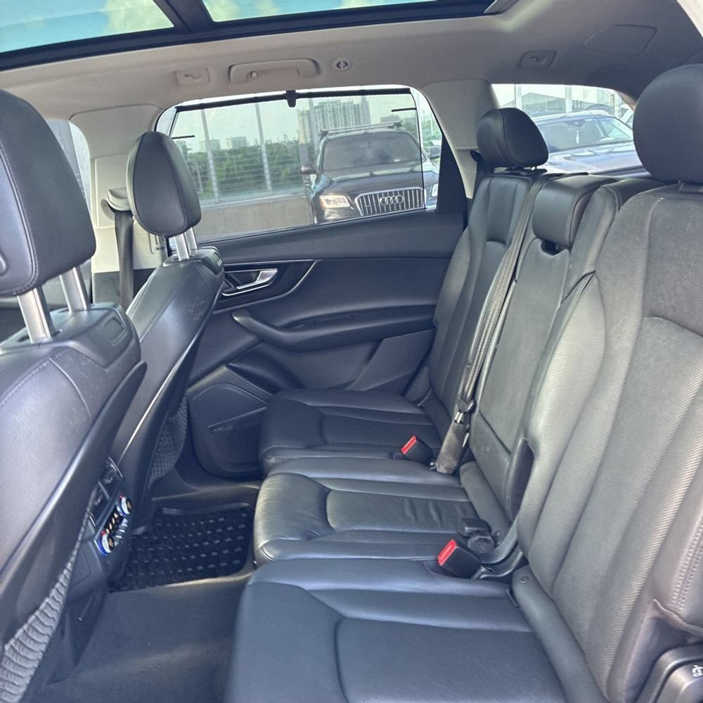 Used 2017 Audi Q7 3.0T Prestige AWD/4WD image 13