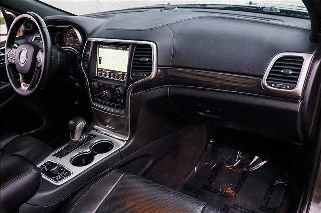 Used 2018 Jeep Grand Cherokee Overland AWD/4WD image 27