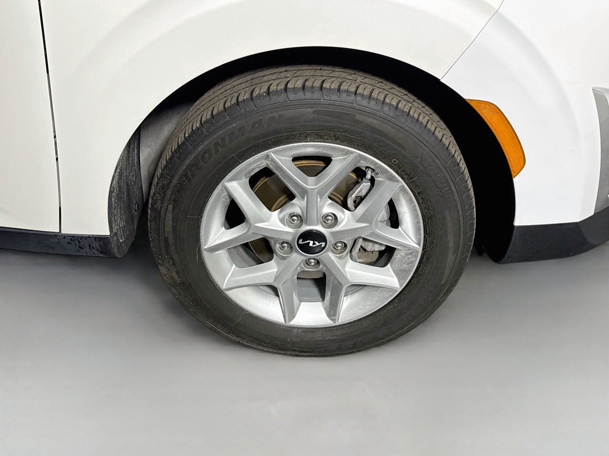 Used 2023 Kia Soul LX w/ LX Technology Package FWD image 31