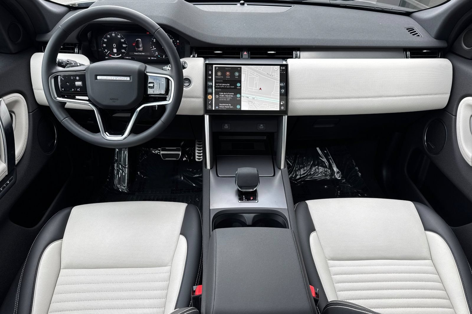 Certified 2025 Land Rover Discovery Sport Dynamic SE AWD/4WD image 14