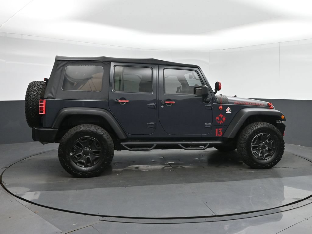 Used 2016 Jeep Wrangler Unlimited Rubicon w/ Connectivity Group AWD/4WD image 8